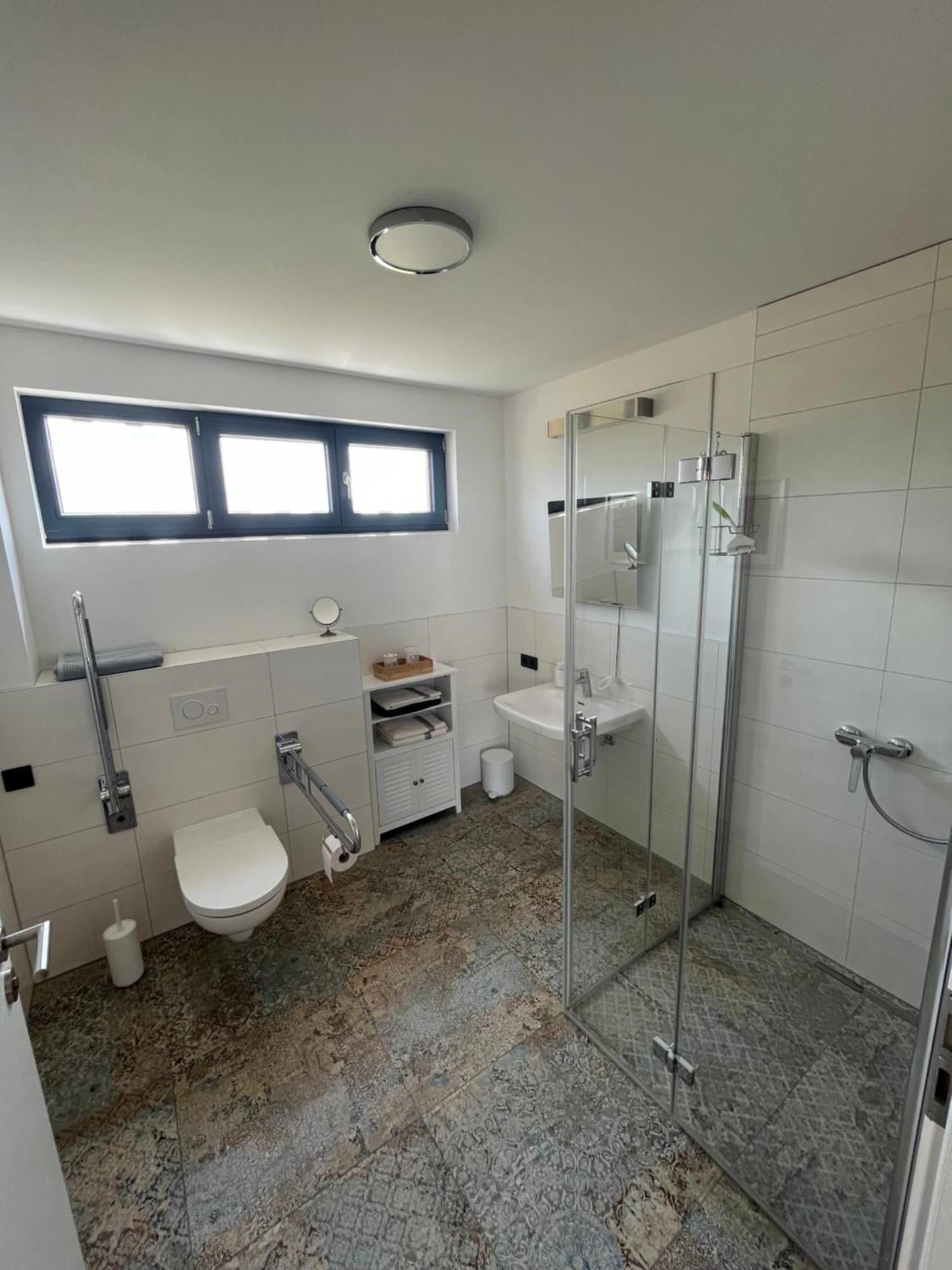 Lichtenberg  Moderne Barrierefreie Wohnung Auf Dem Land Bei Neuruppin מראה חיצוני תמונה